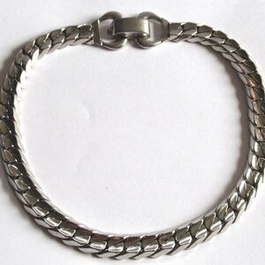 Bergere Vintage Necklace Silver Tone